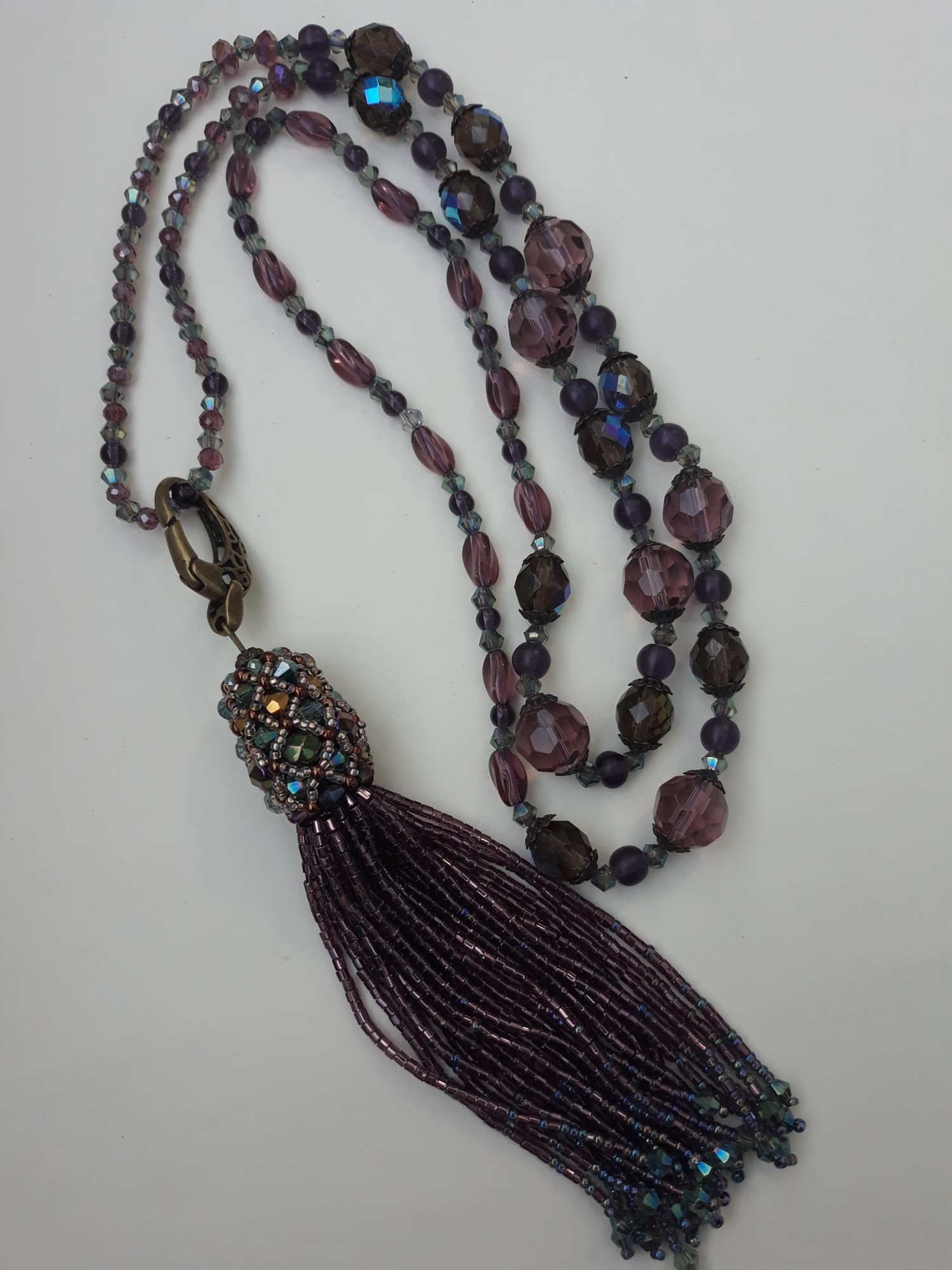 

Женский сотуар из натуральных камней и ручной работы Happy №2