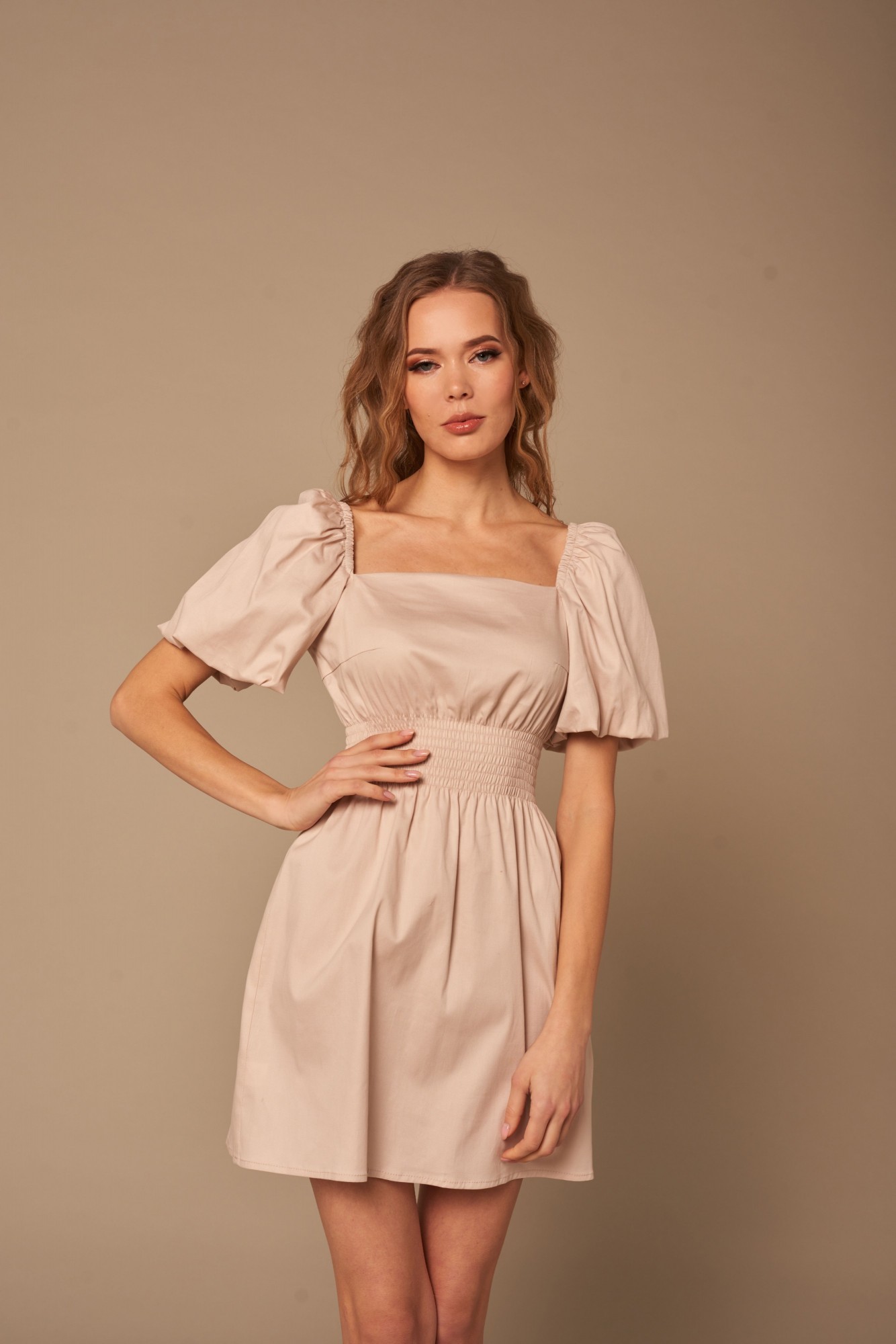 

Платье котоновое приталенное 3278/0296 TRG Бежевое М