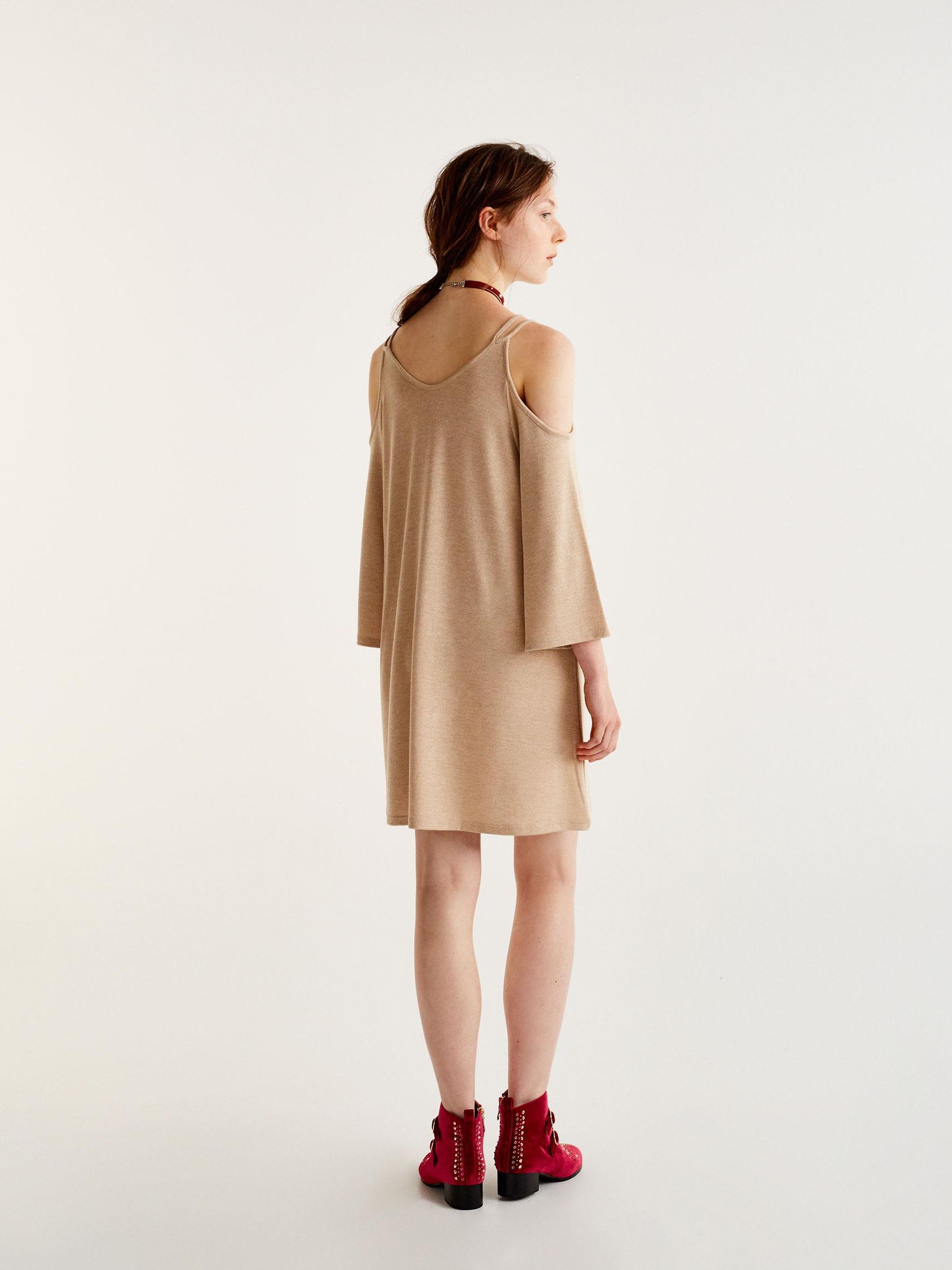 

Платье Pull & Bear 9391/344/723-ACTQ XL Бежевое