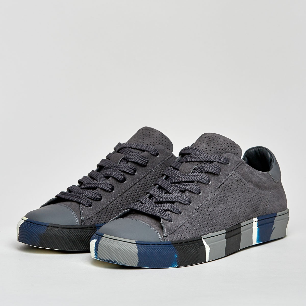 

Перфорированные кеды из натурального нубука Nikitskiy Shoes Мехико 02 P 42 серые