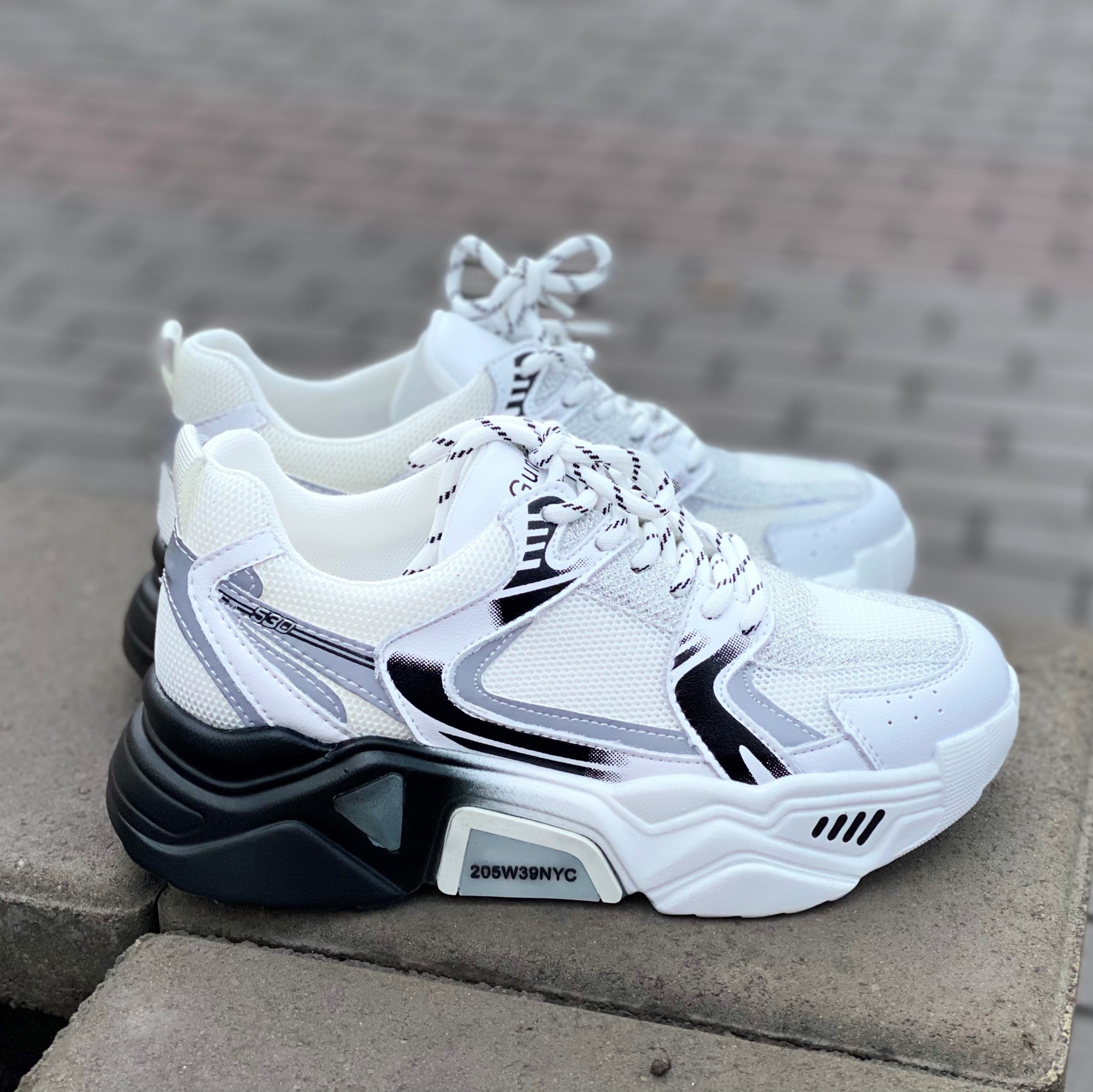 

Кроссовки кожаные COLOR ME 1067-21 Белые 36