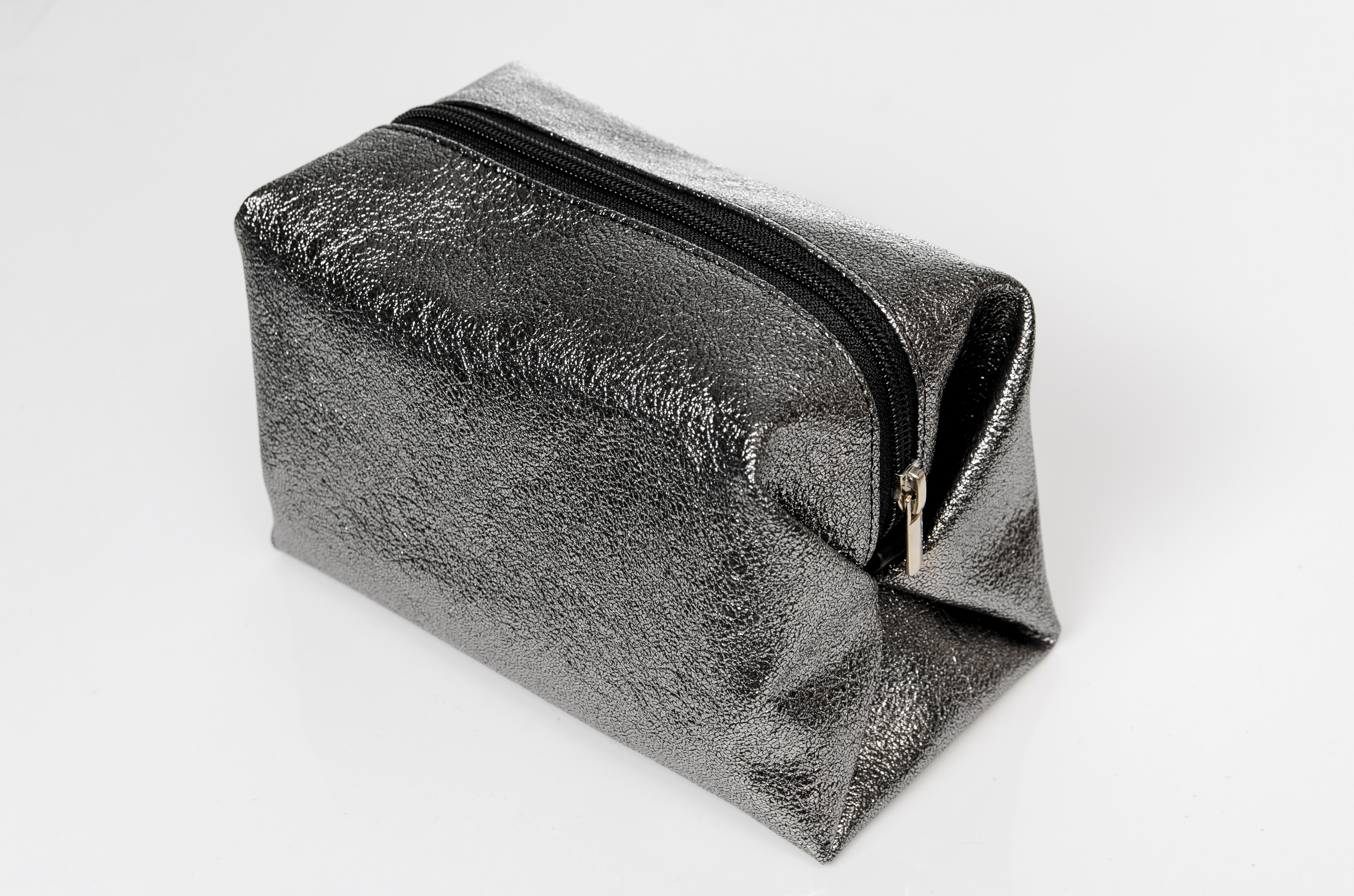 

Жіноча косметичка 0SH темне срібло, Sambag