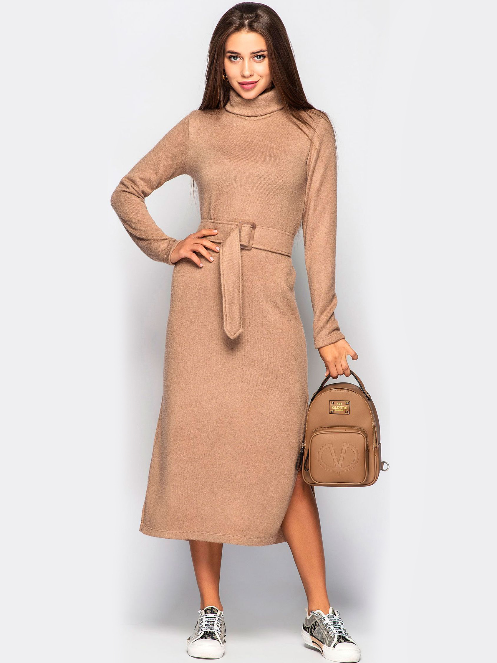 

Платье Larionoff Jeneva 42 Кофейное