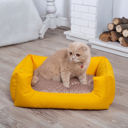 

Лежанка для кота и собаки Комфорт желтая с бежевым L - 90 x 60