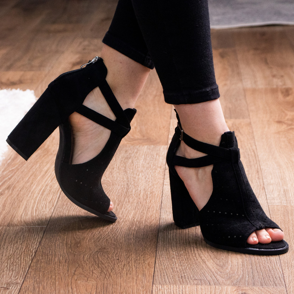 

Женские босоножки Shoes Bruno 2872 38 размер 24.5 см Черный