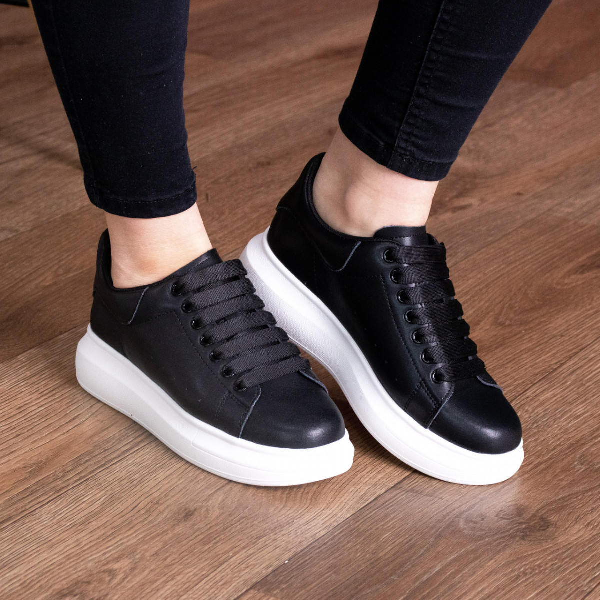 

Кроссовки женские Shoes Caitlyn 2847 38 размер 24.5 см Черный
