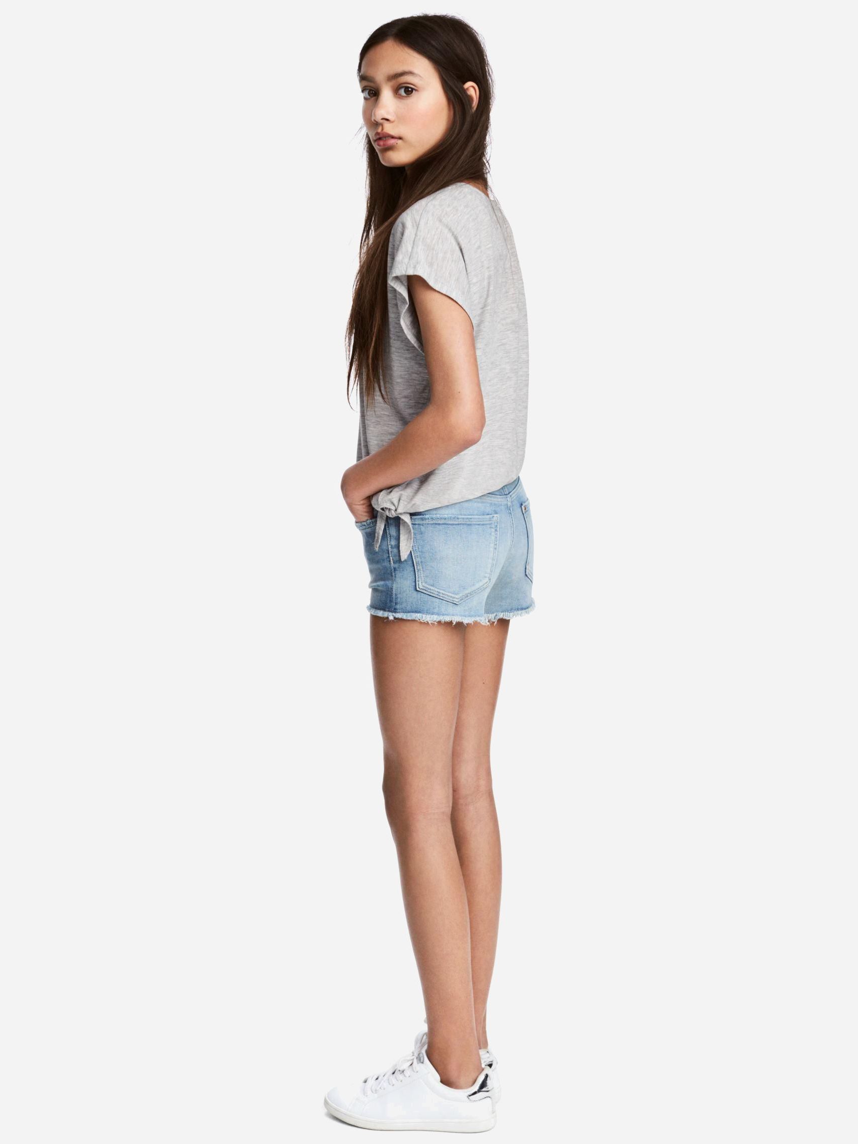 

Шорты H&M 5050306-ACUP 164 см Голубые