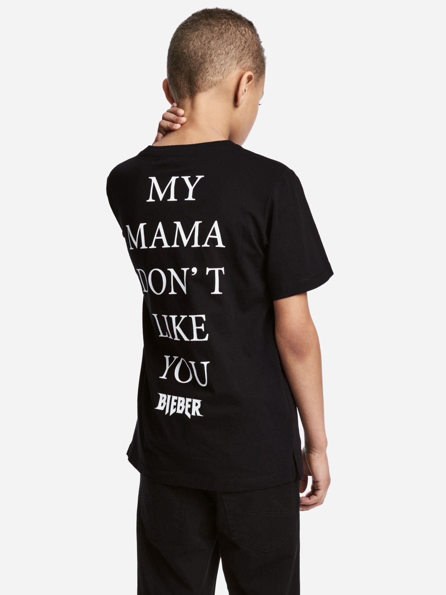

Футболка H&M 4586225-AAPU 134-140 см Черная с принтом
