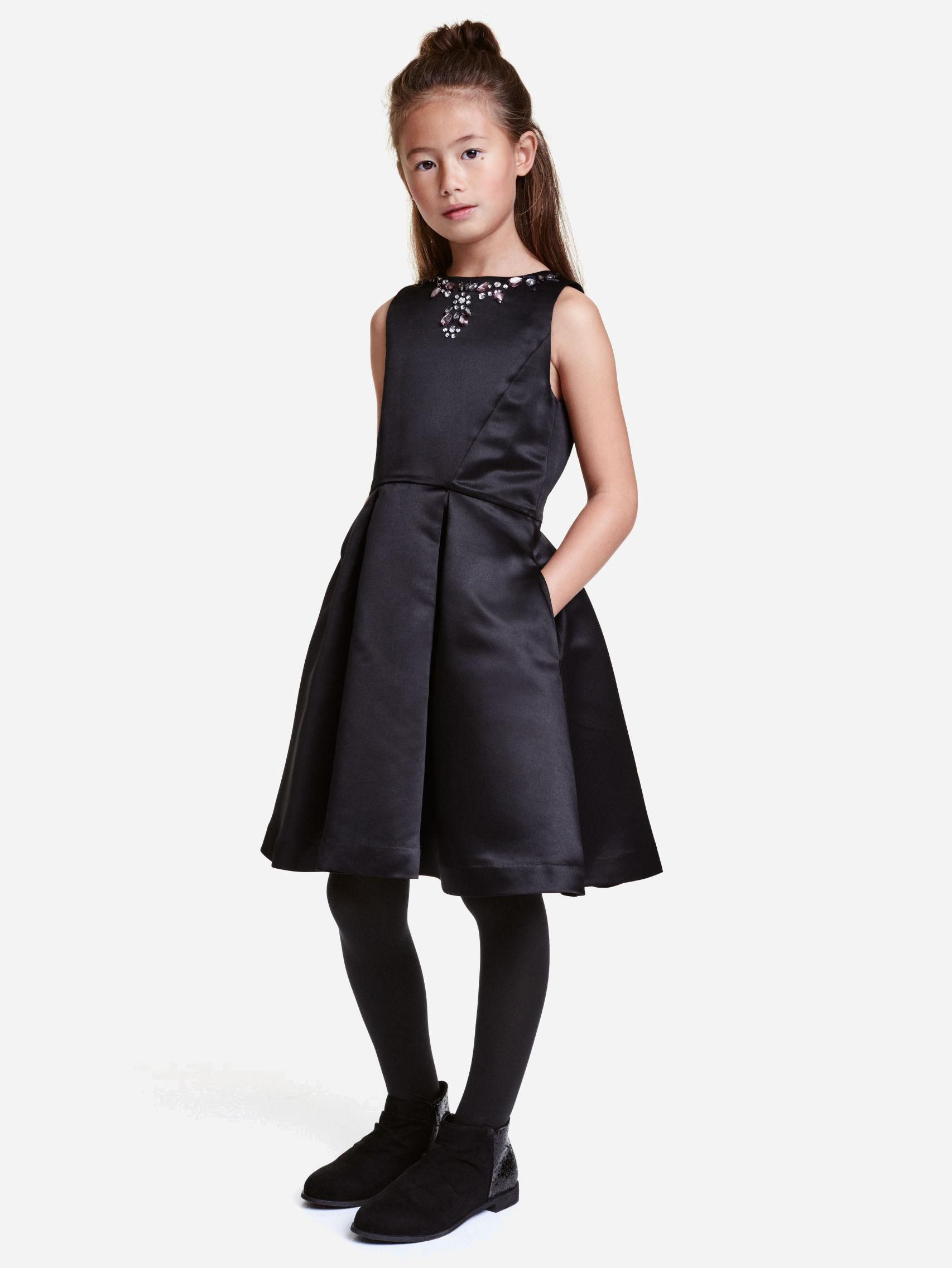 

Платье H&M 4175724-AAAD 170 см Черное (DD3000001721321)