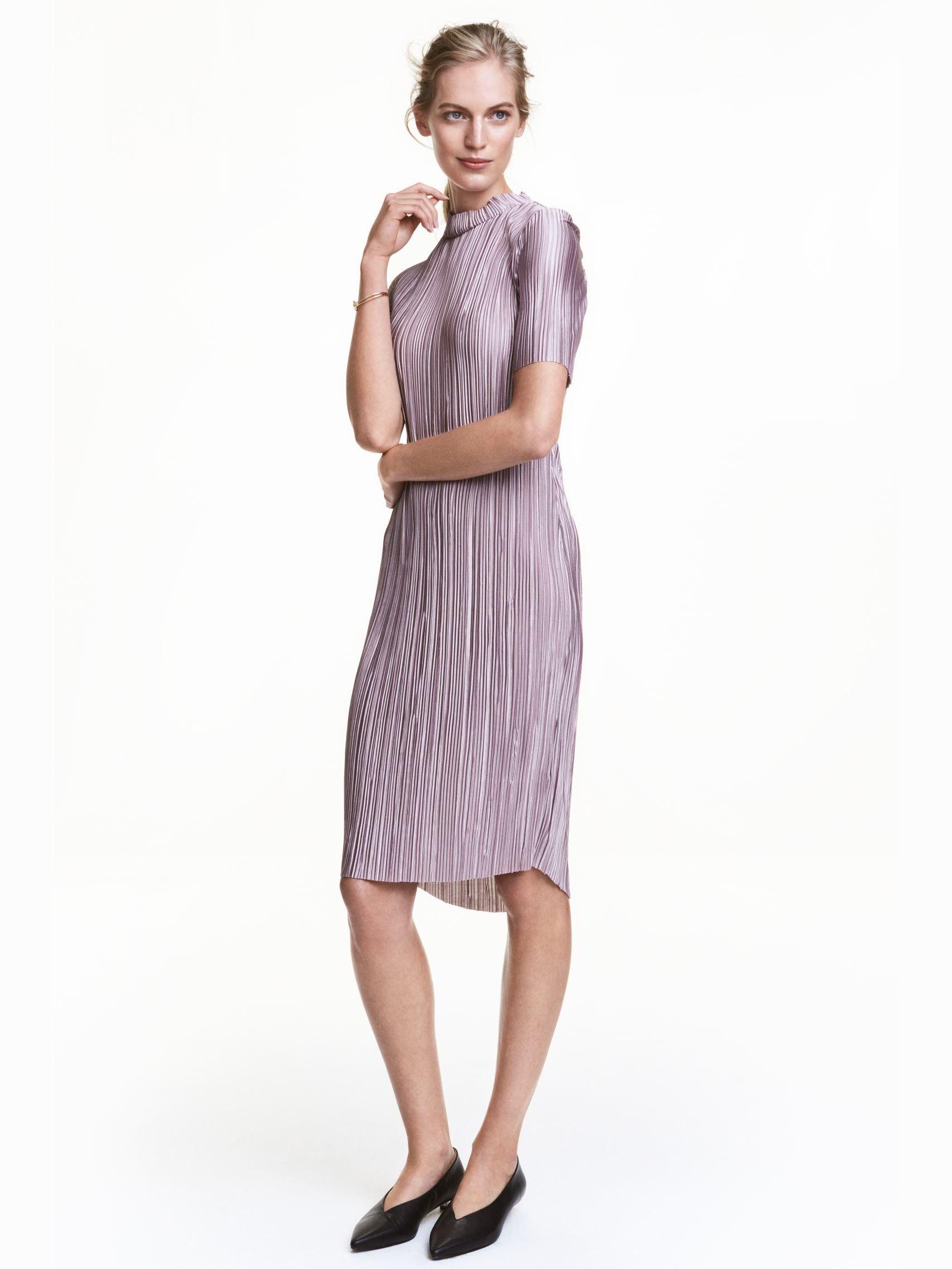 

Платье H&M 4387434-ACXE S Сиреневое