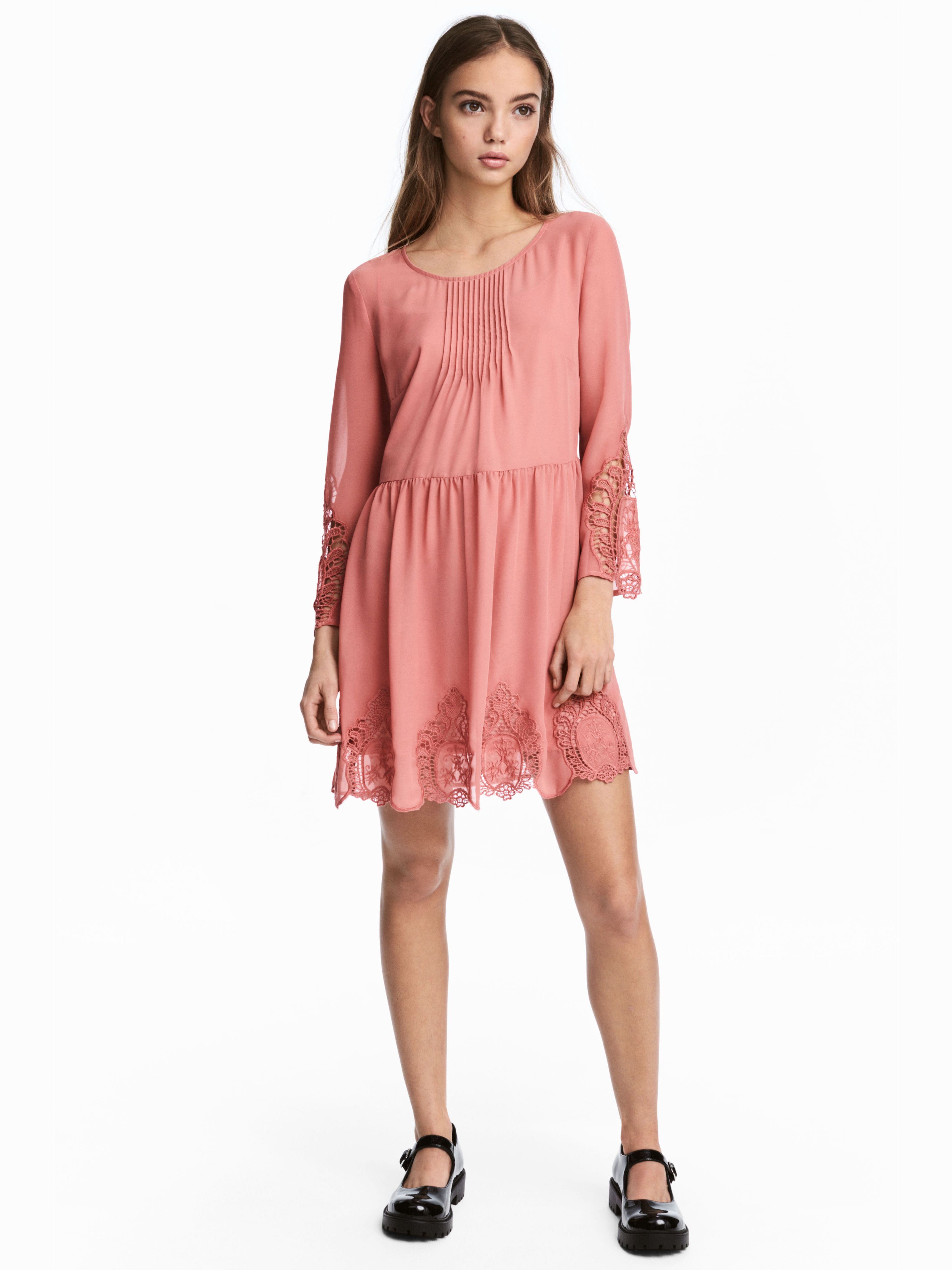 

Платье H&M 4540086-ACWG 40 Розовое