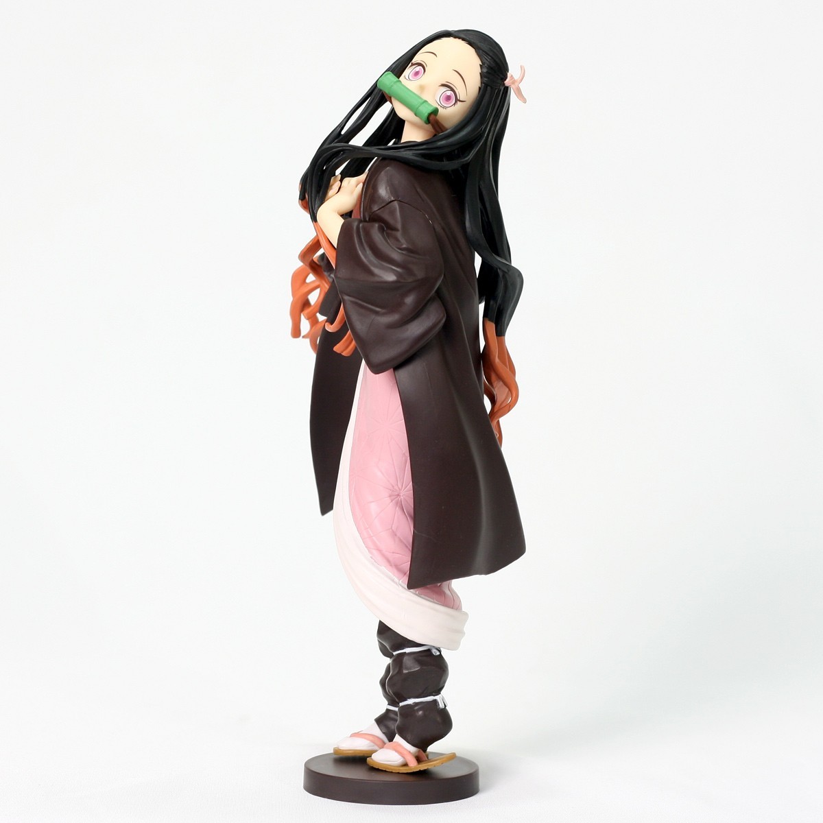 

Коллекционная аниме-фигурка Bandai Spirits Kimetsu no Yaiba - Недзуко Камадо "Glitter&Glamours", 22 см