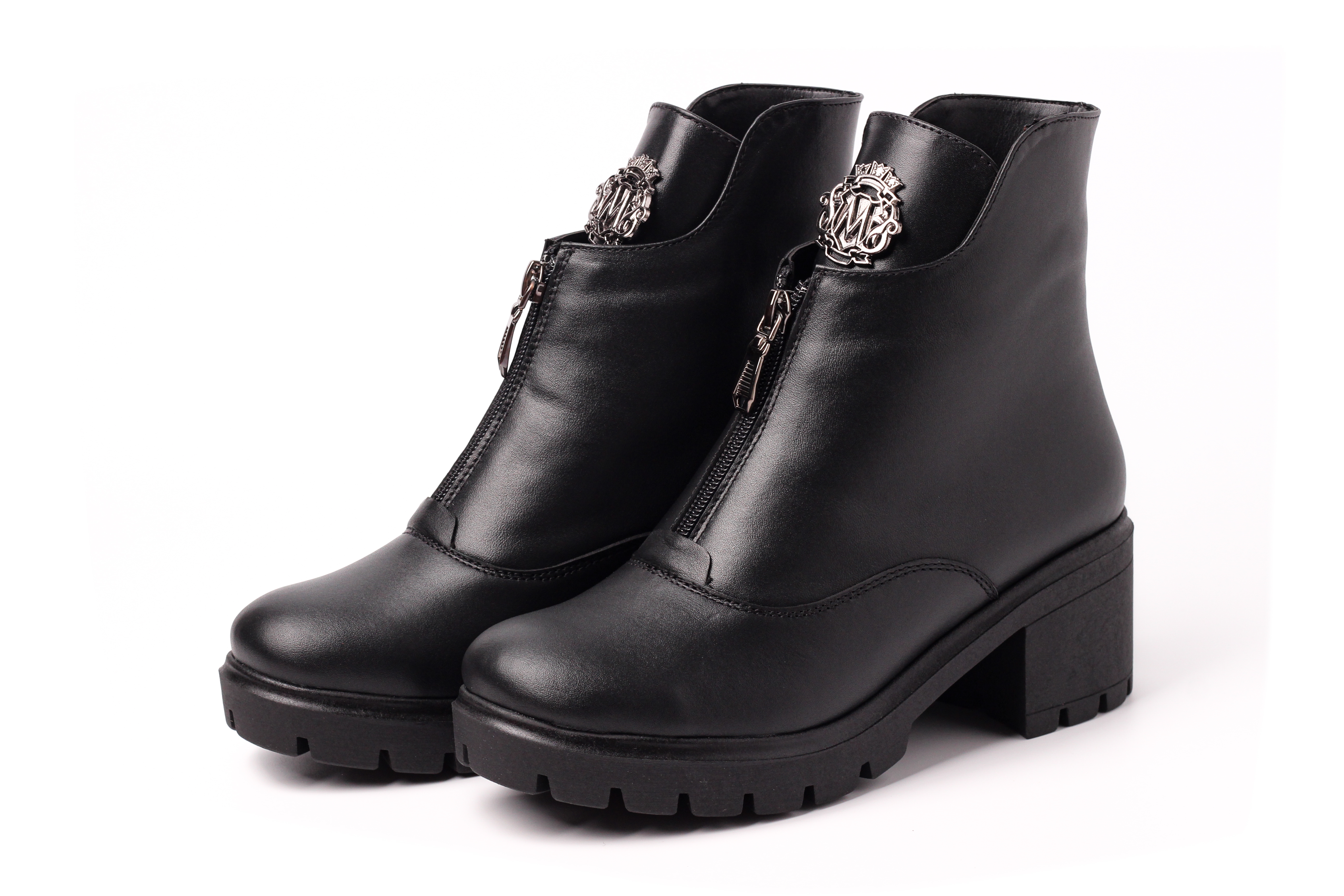 

Ботинки Azatti 34BLACK-K черный 38 2000902102763