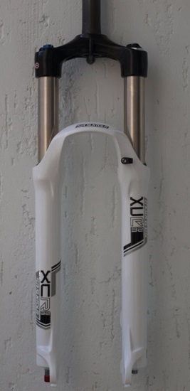 

Вилка SR Suntour SF14 XCR AIR DS LO R, 29", 100MM, белый.