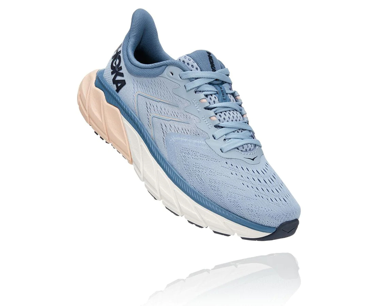 

Женские кроссовки для бега HOKA ONE ONE W ARAHI 5 1115012 BLUE FOG / PROVINCIAL BLUE 2021 42 (EU) 26,5 (CM) 9,5 (US)
