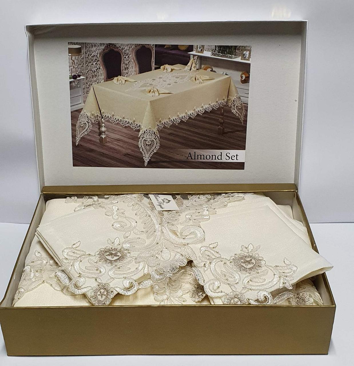 

Скатерть Set Maison Royale 160x220+8 psc Almond Kahve