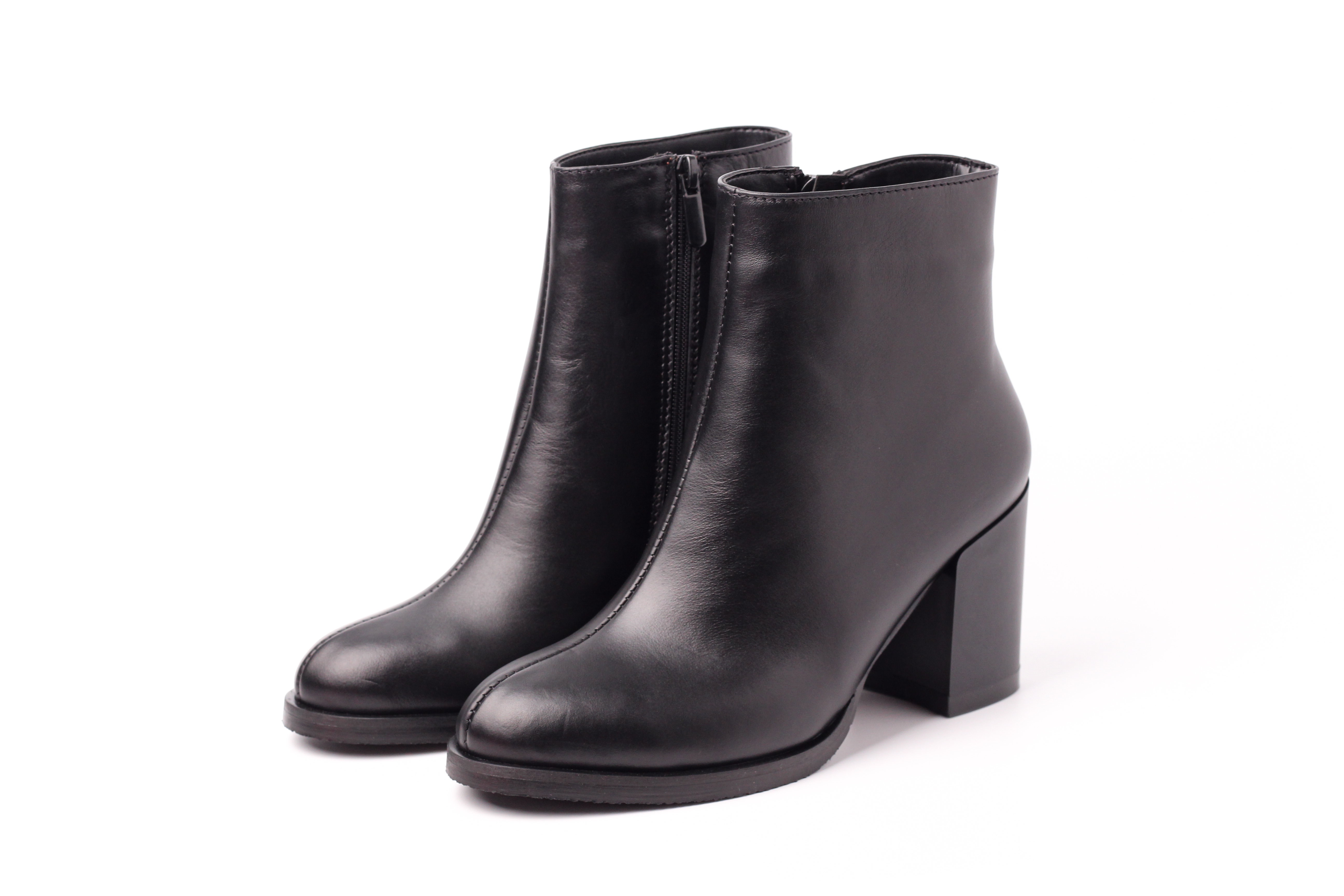 

Ботинки Azatti 707BLACK-K черный 38 2000903497301