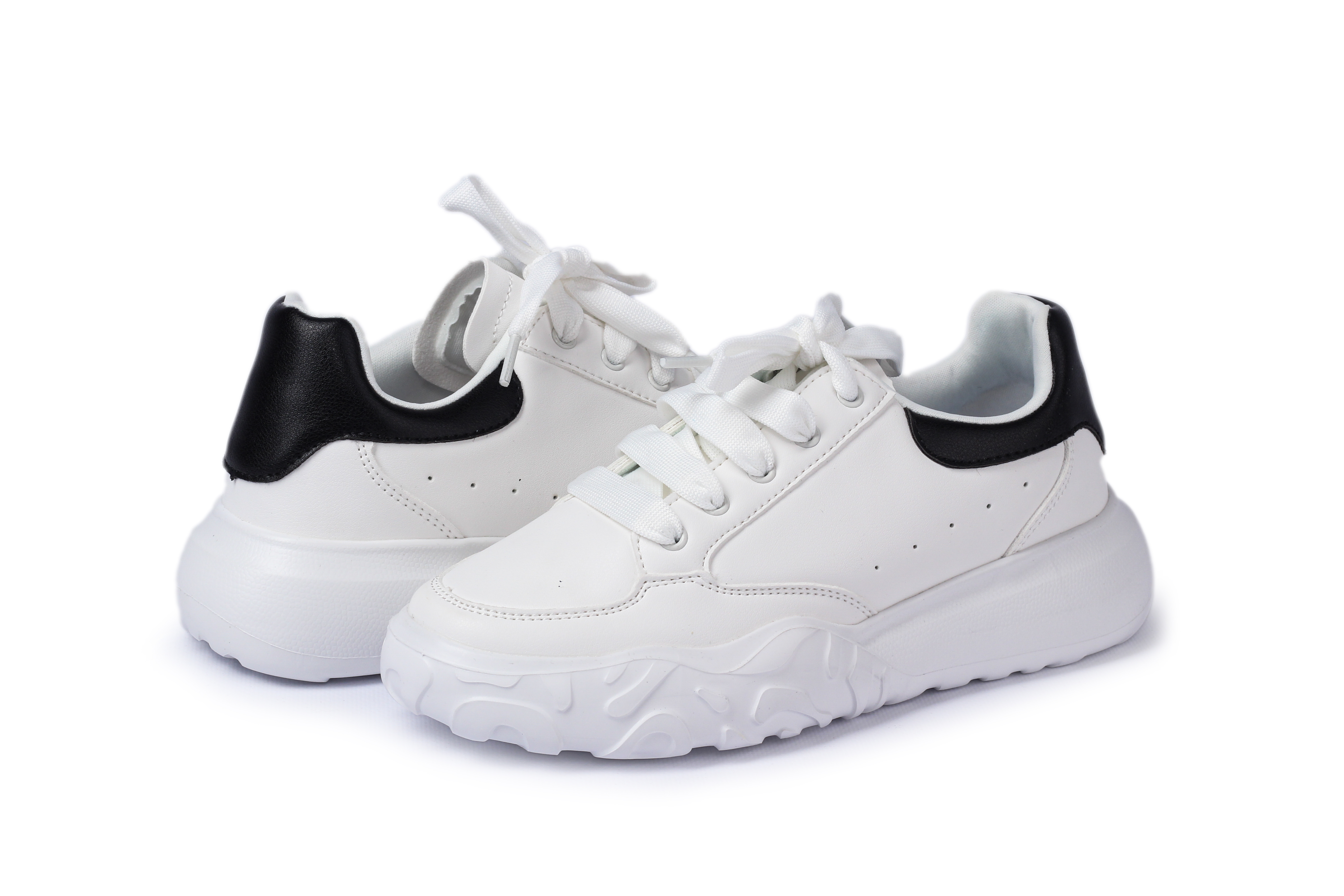 

Сникеры STILLI ST8399-4WHITE белый 37 2000903977292