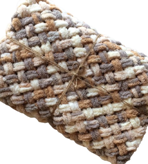 

Плед детский MamBaby из плюшевой гипоаллергенной пряжи премиум класса Alize puffy 100х100 см. Галька