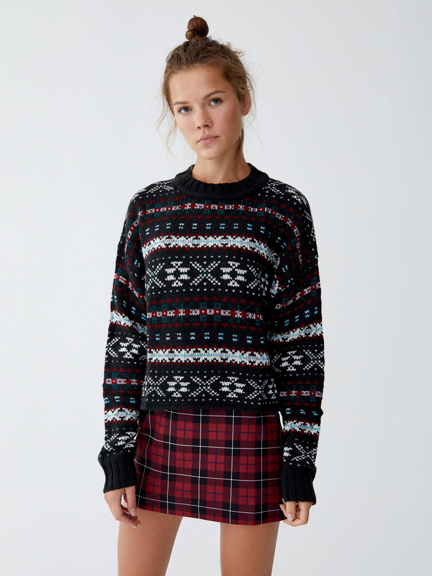 

Джемпер Pull & Bear 9557/351/800-AEPW M Черный в цветные узоры