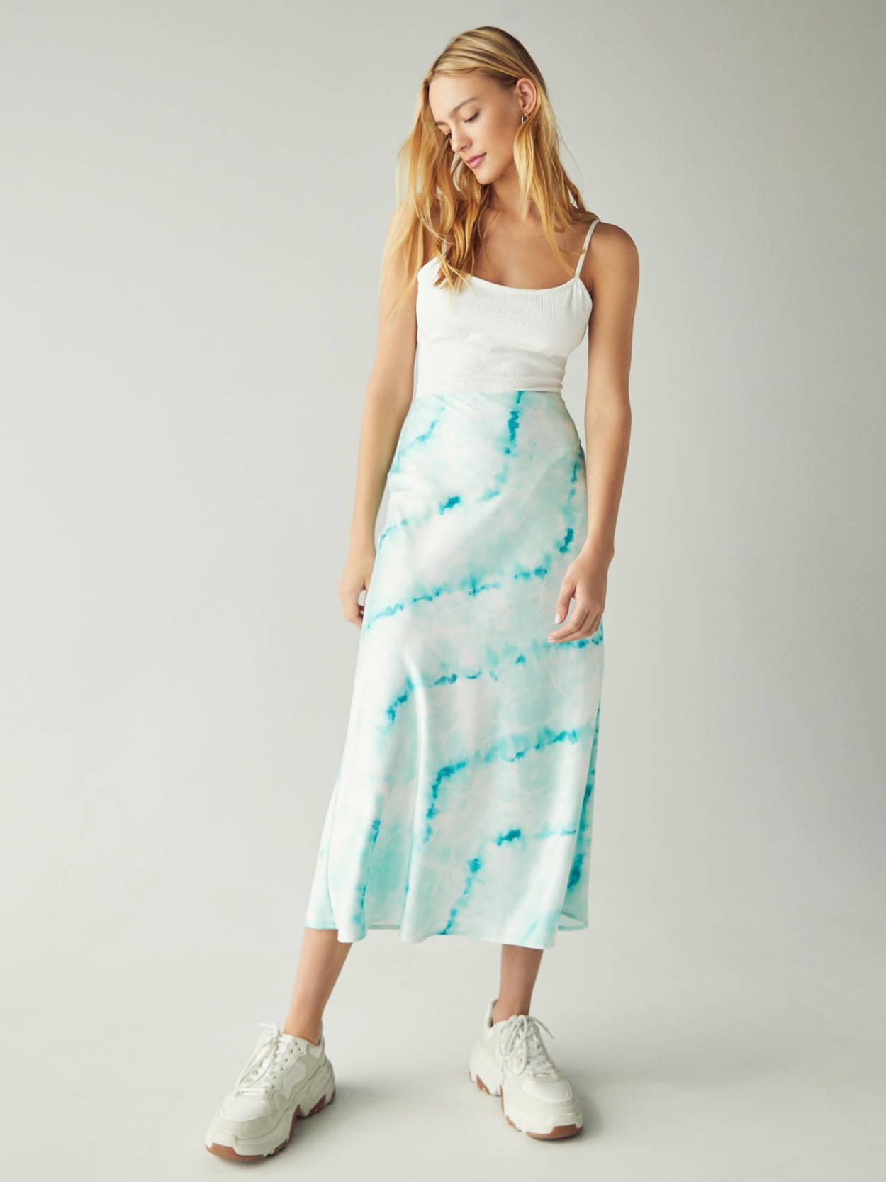 

Юбка Bershka 0760/190/425-ADUC S Белая с мятным и разноцветным