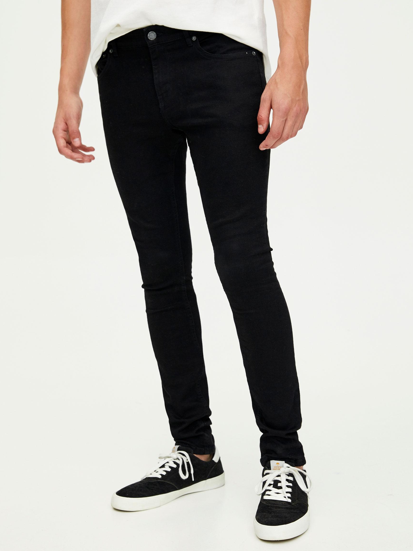 

Джинсы Pull & Bear 5687/544/800-AAAD 42 Черные