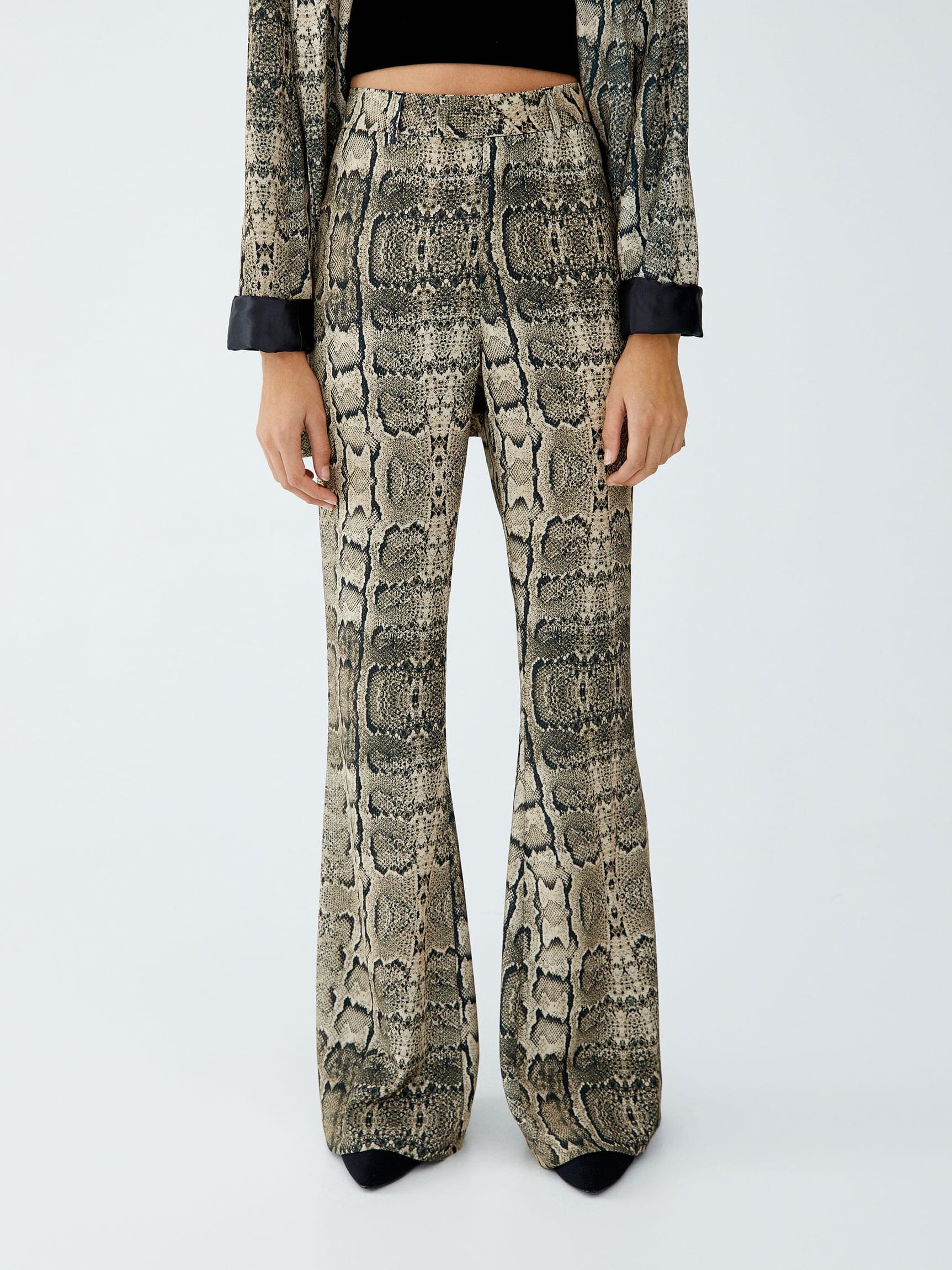 

Брюки Pull & Bear 5678/305/038-AEXI  Змеиные, Брюки Pull & Bear 5678/305/038-AEXI M Змеиные