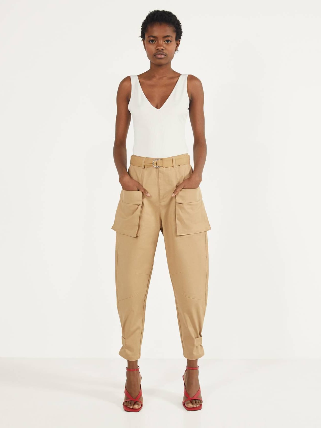 

Брюки Bershka 0071/168/742-ACTQ 32 Бежевые
