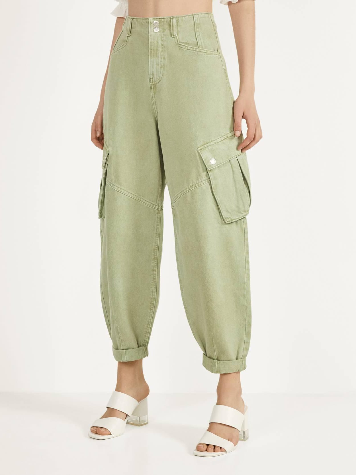 

Джинсы Bershka 0038/335/537-ACVR 32 Мятные