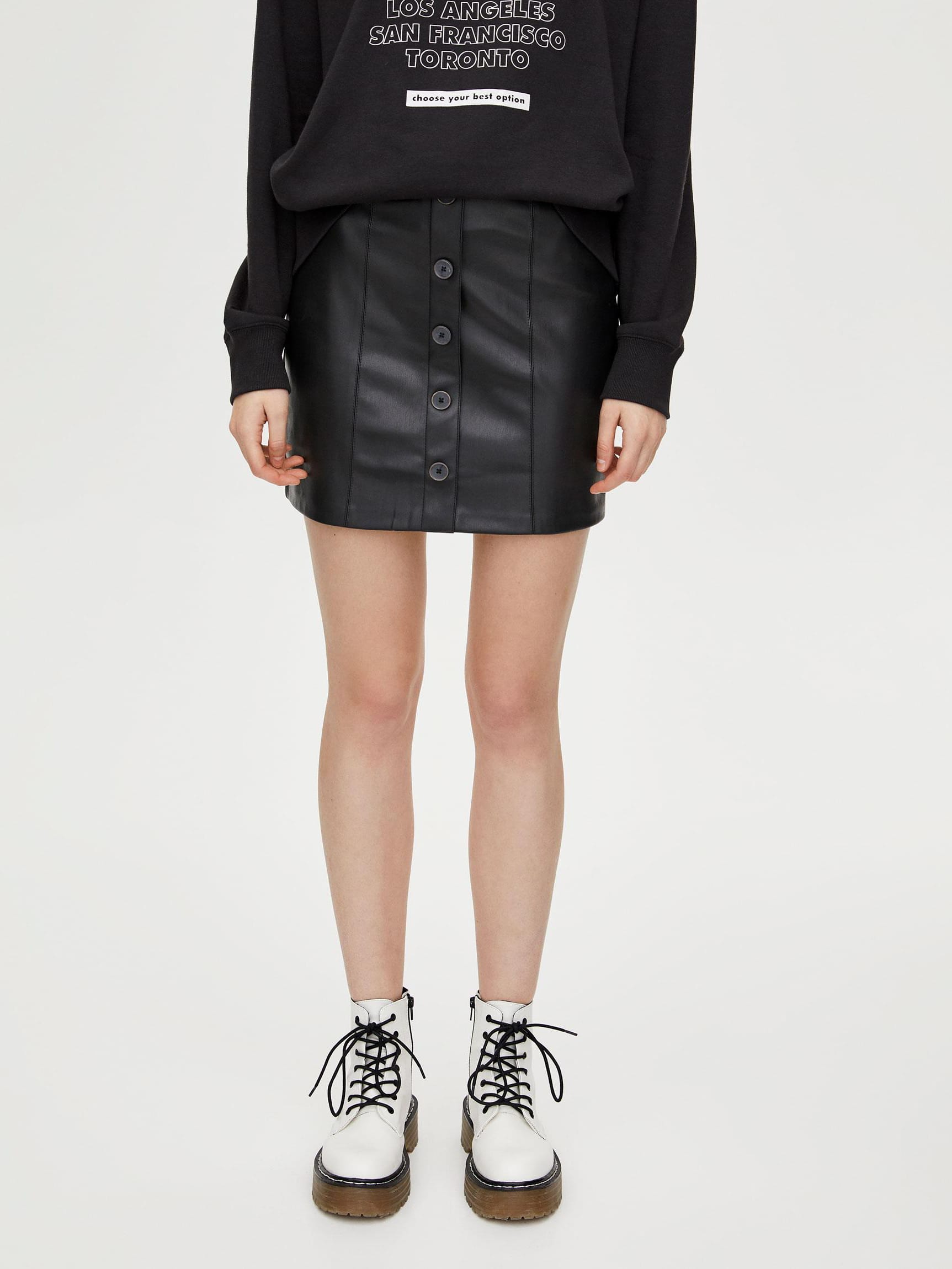 

Юбка Pull & Bear 9398/332/800-AAAD S Черная