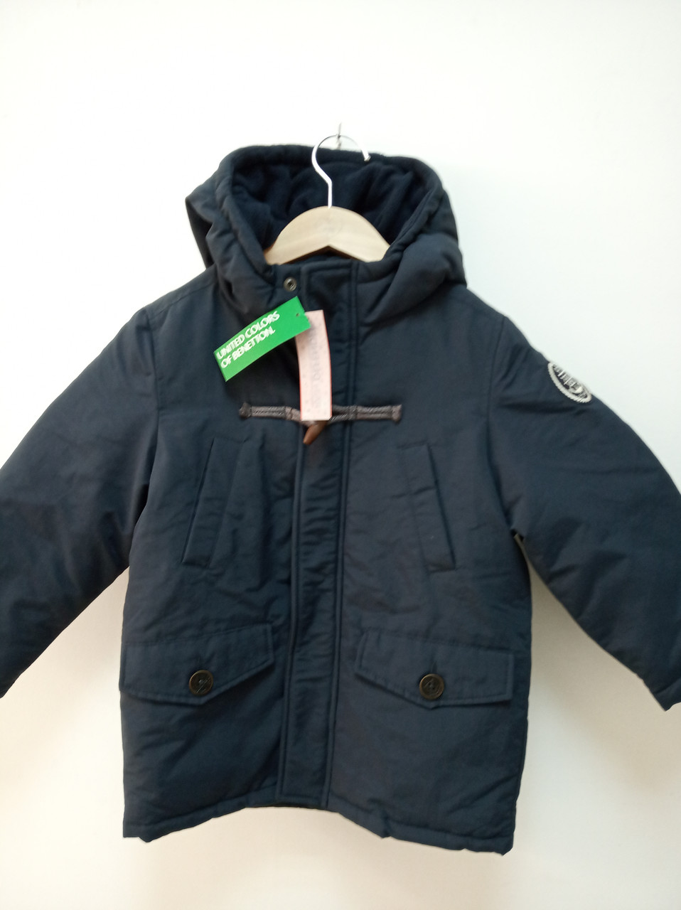 

Детская стеганная куртка Benetton 4 5 лет 110 см темно синий