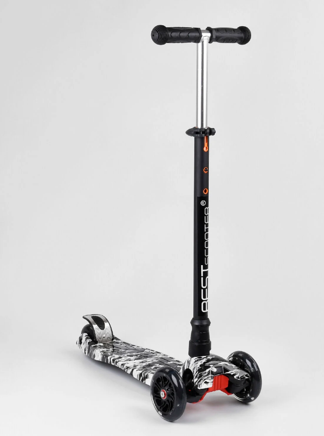 

Самокат MAXI "Best Scooter" 4 колеса PU, СВЕТ, трубка руля алюминиевая Black/White (99661)