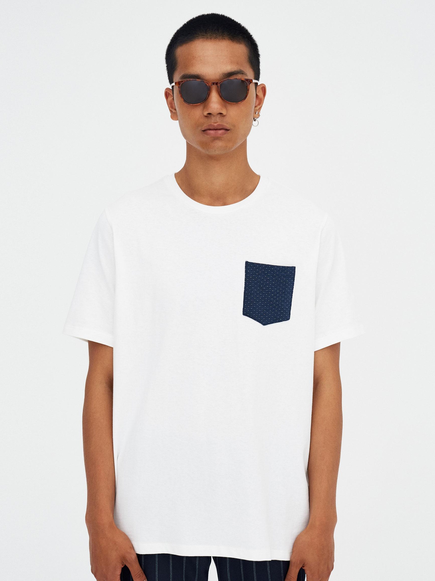 

Футболка Pull & Bear 9231/530/251-ABAY S Белая-темно-синяя