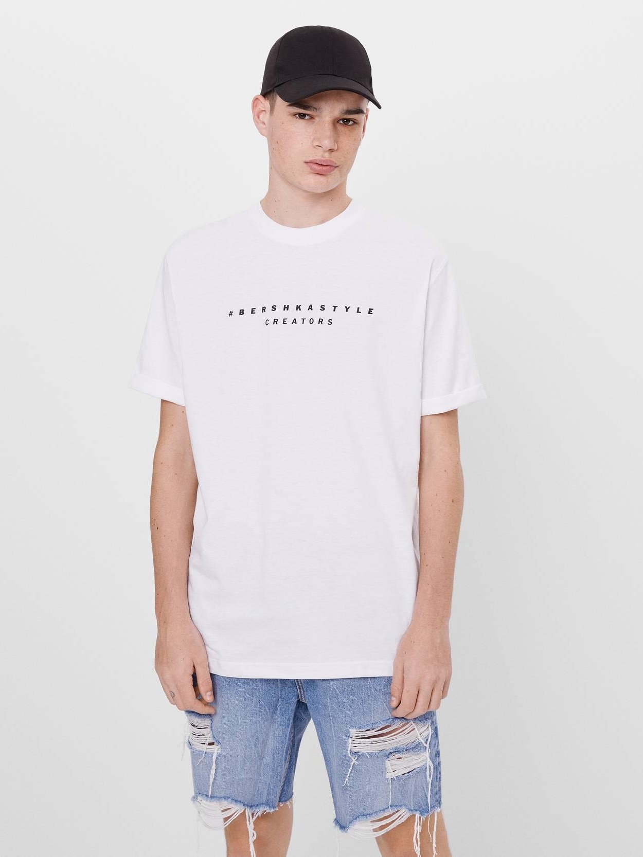 

Футболка Bershka 7767/545/150-AAPT M Белая с принтом