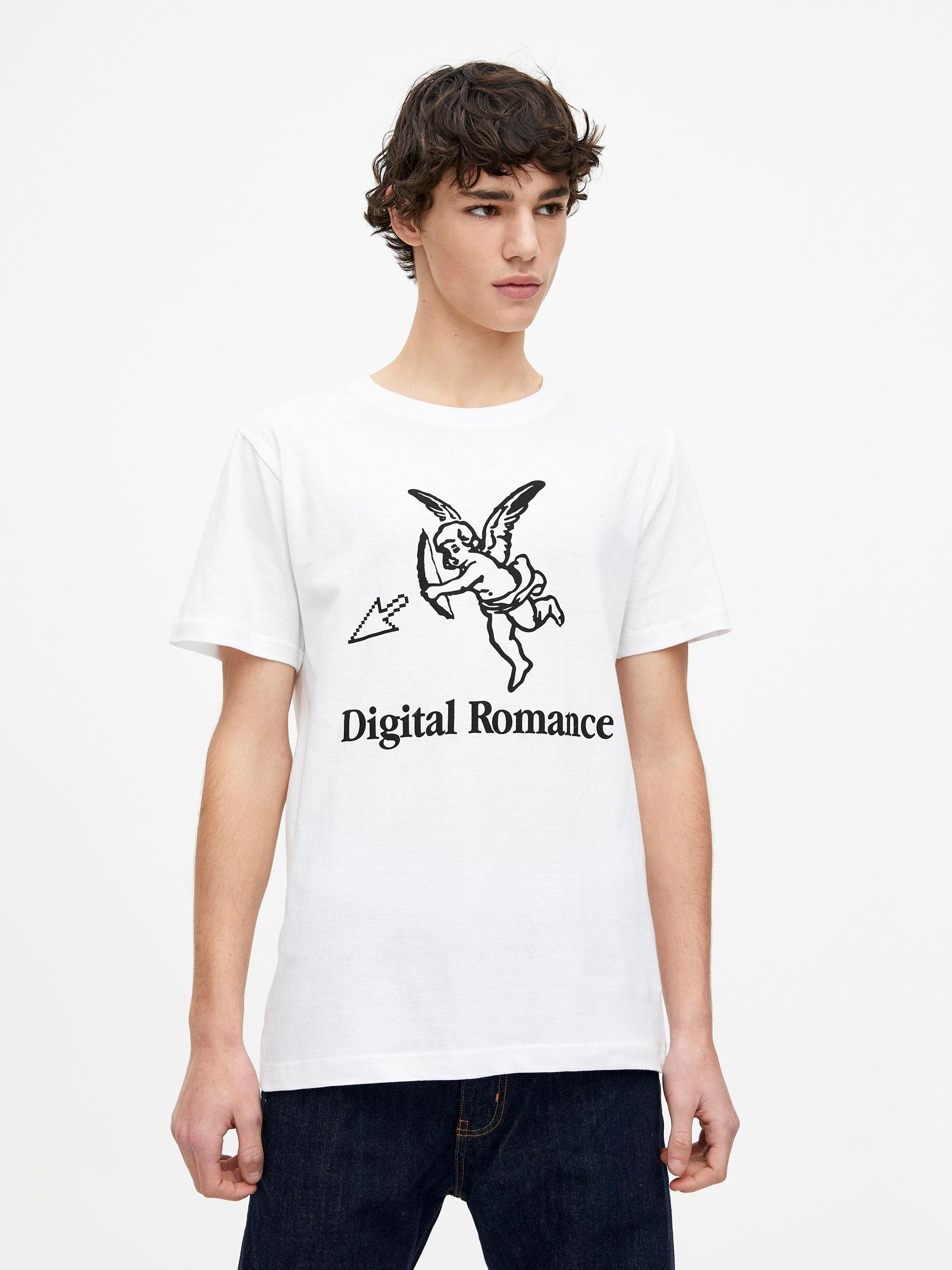 

Футболка Pull & Bear 5244/533/250-AAWS XS Белая с принтом черная