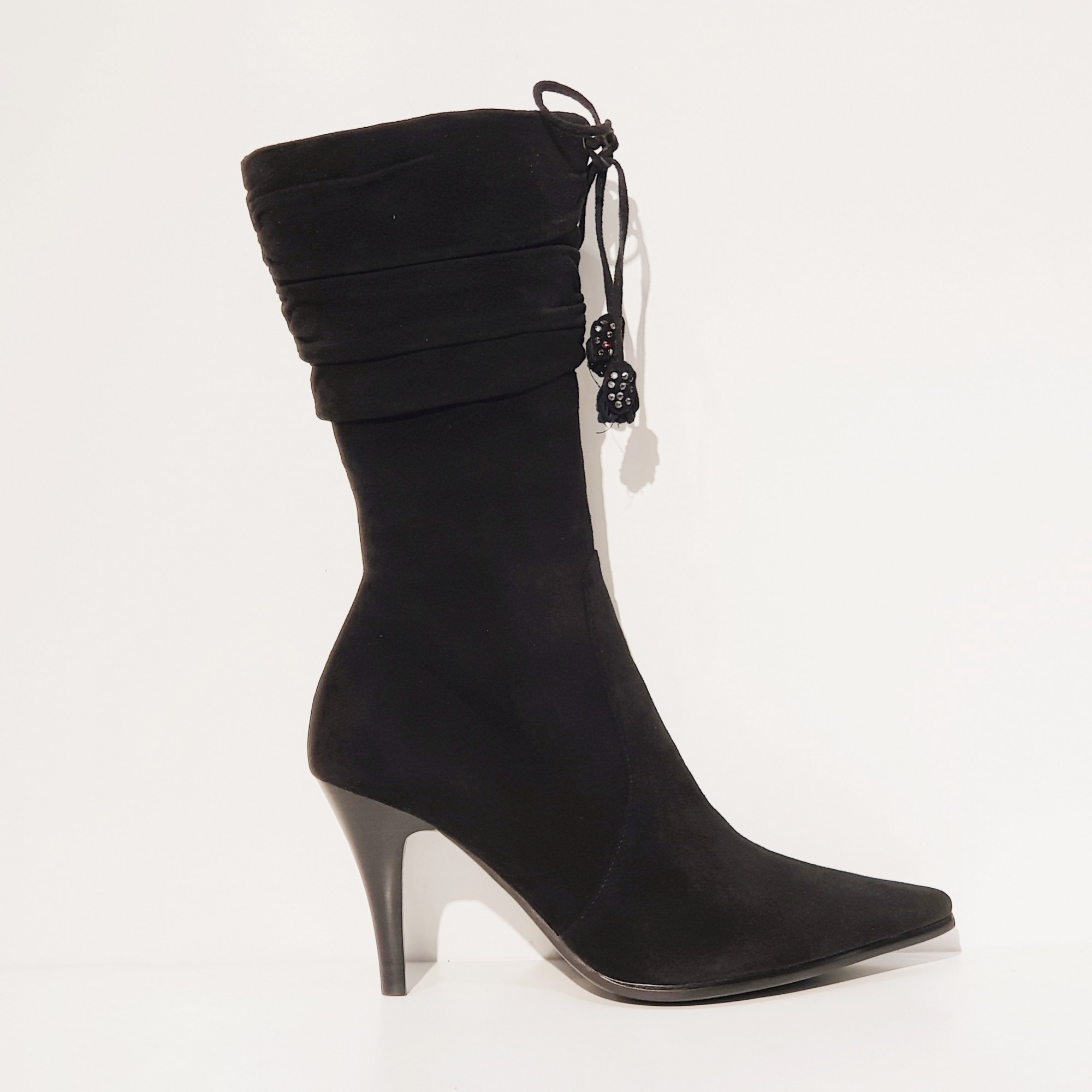 

Полусапоги женские зимние 38 черные P99-321Mч з Fashion