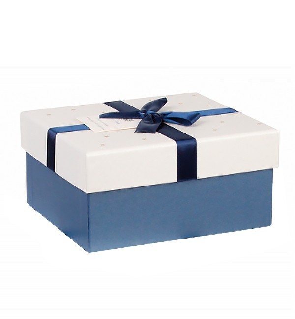 

Подарочная коробка "Gold Stars", 26*21*10.5 cм., Польша