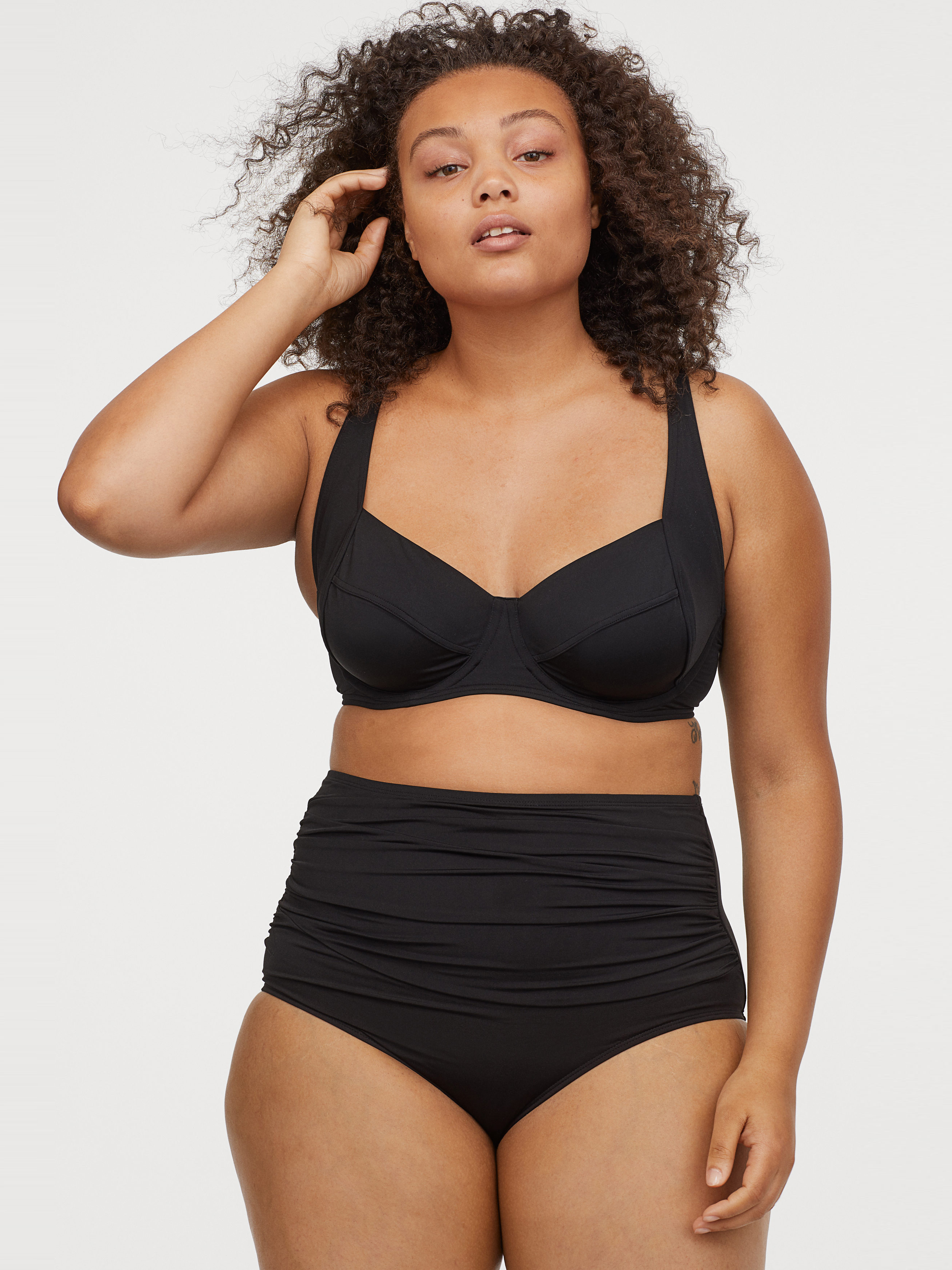 

Нижняя часть купальника H&M 0640542-9 46 Черная