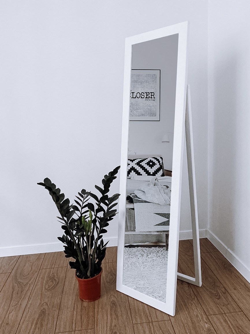 

Зеркало напольное в деревянной раме HomeDeco белое 150х50