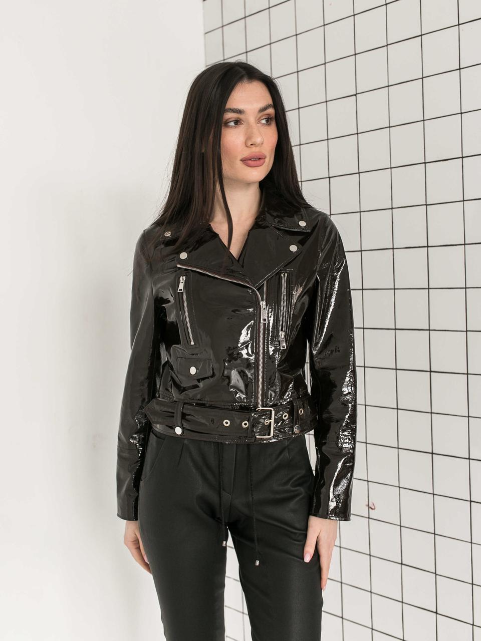 

Лаковая куртка-косуха из натуральной кожи чёрного цвета размер, Лаковая куртка-косуха из натуральной кожи чёрного цвета размер XS