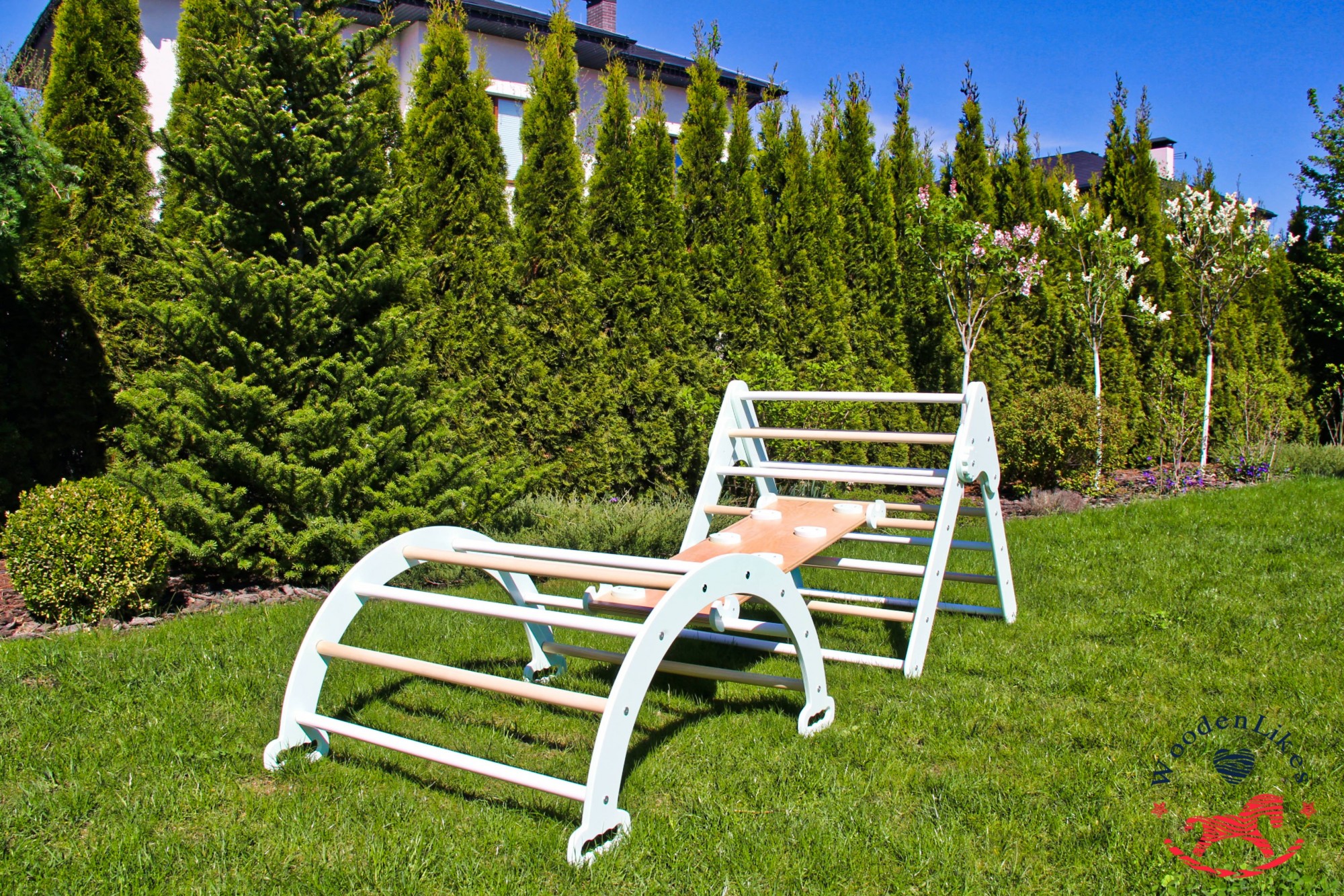 

Дитячий розвиваючий ігровий комплекс Монтессорі .В набір входить: Трикутник Піклера, гірка-скеледром, місток.(арт. 001) WoodenLikes