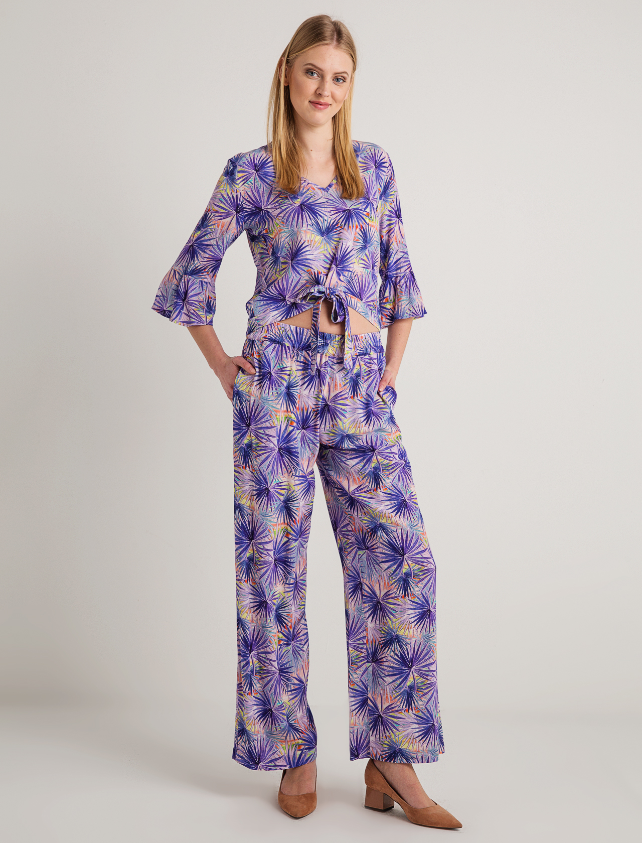 

Брюки BGN фиолетовый  SS18P328, Брюки BGN фиолетовый 42 SS18P328