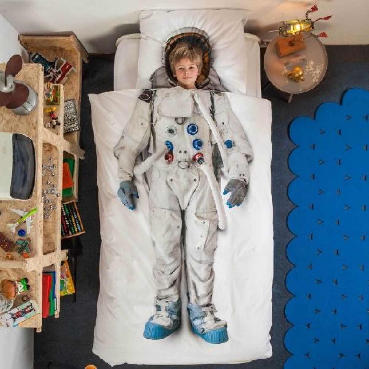 

Постельный комплект SNURK Astronaut белый
