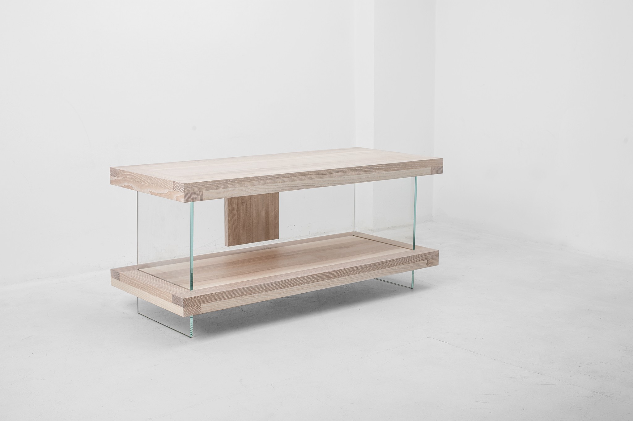 

Дерев’яна тумба під ТВ ADLUX Venezia TV-2 1500 ясен