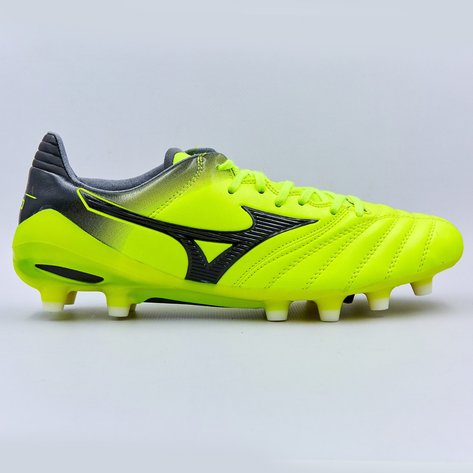 

Бутсы футбольные ​Mizuno Morelia Neo р. 44 (28 см) Салатовый (OB-119-Y-44)