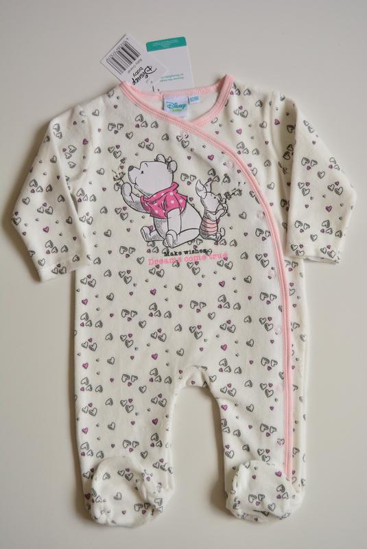 

Чоловічок велюровий Disney D20 74-80 см Білий (P-6910806230950)