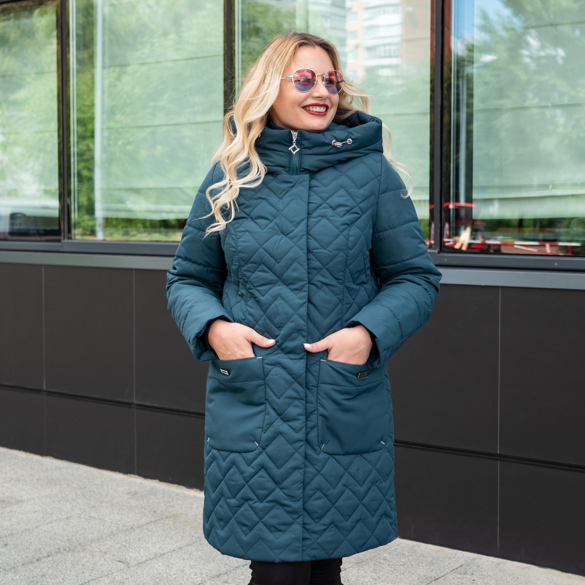 

Женская демисезонная куртка UF-Fashion Янина 50 морская волна