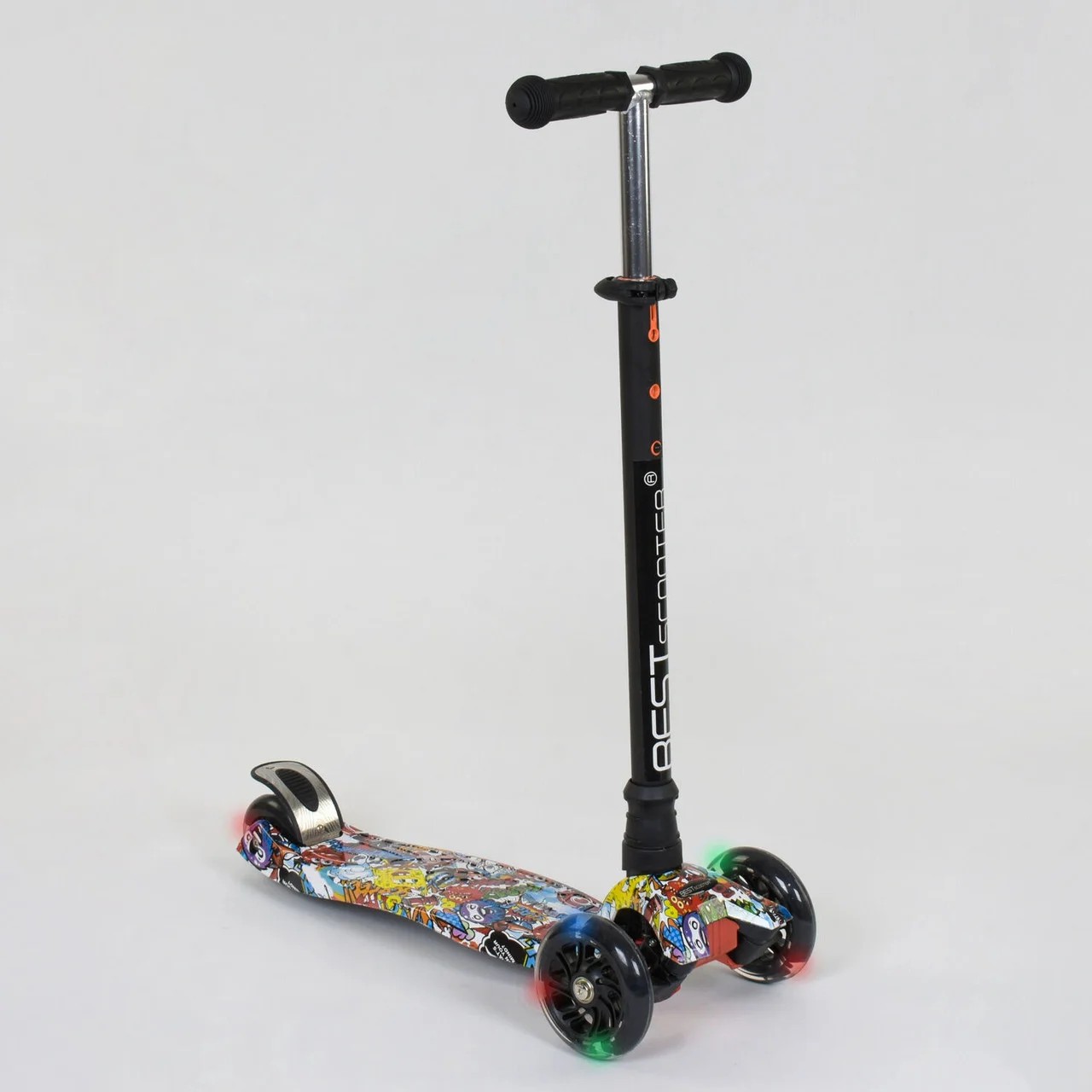 

Самокат трехколесный Best Scooter Maxi А 25460 /779-1315 Колеса светяться Графити