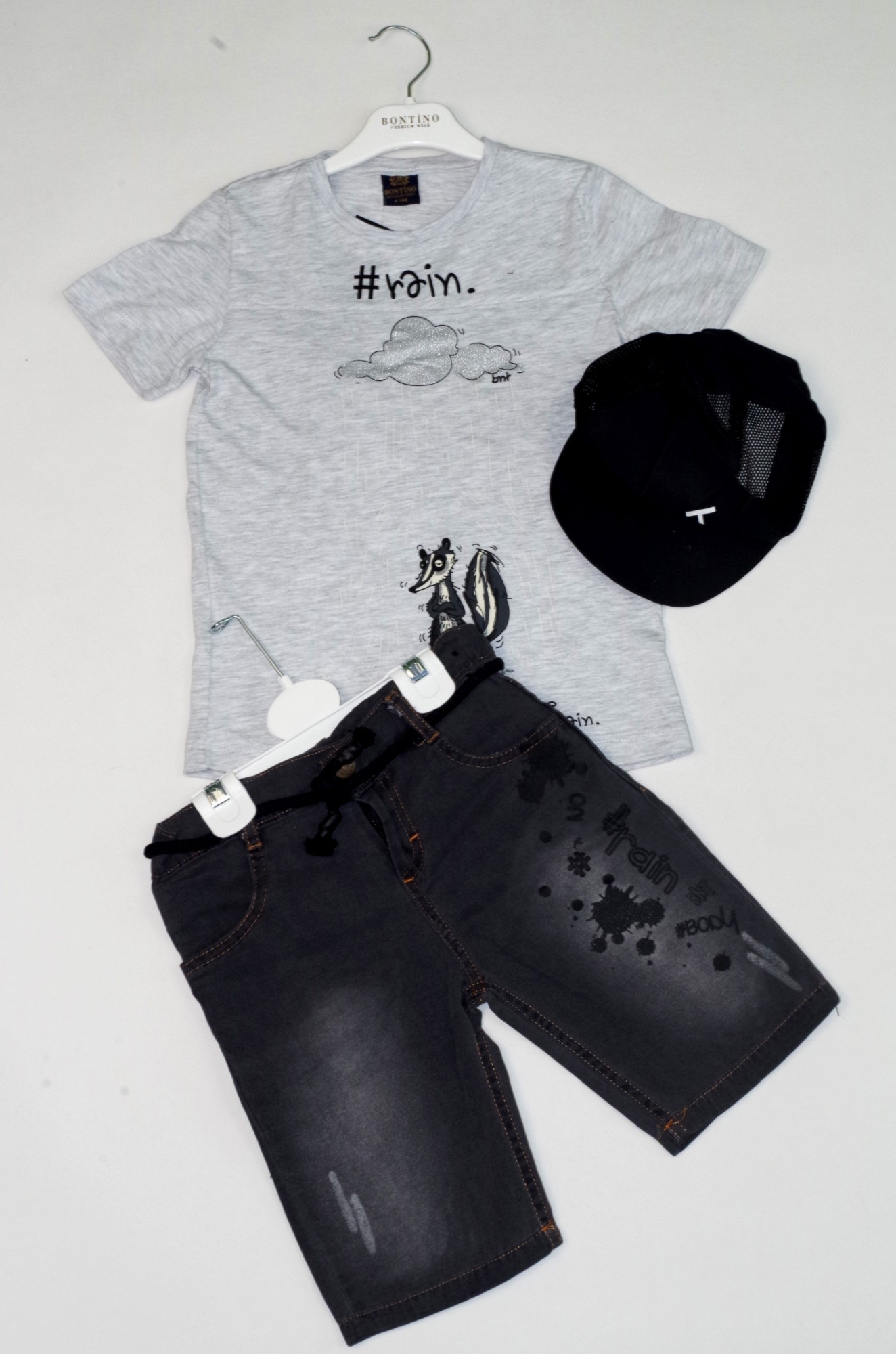 

Комплект (джинсовые шорты, футболка и бейсболка) Bontino 20224 116 см Серый с черным (2000224)