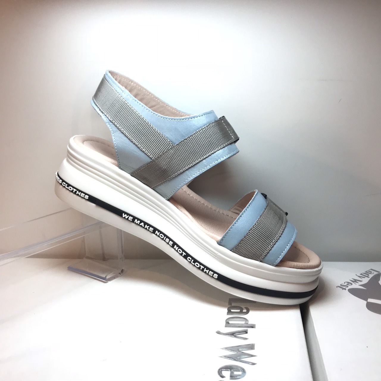 

Босоножки женские Labour Shoes 2369-6 38 Голубой